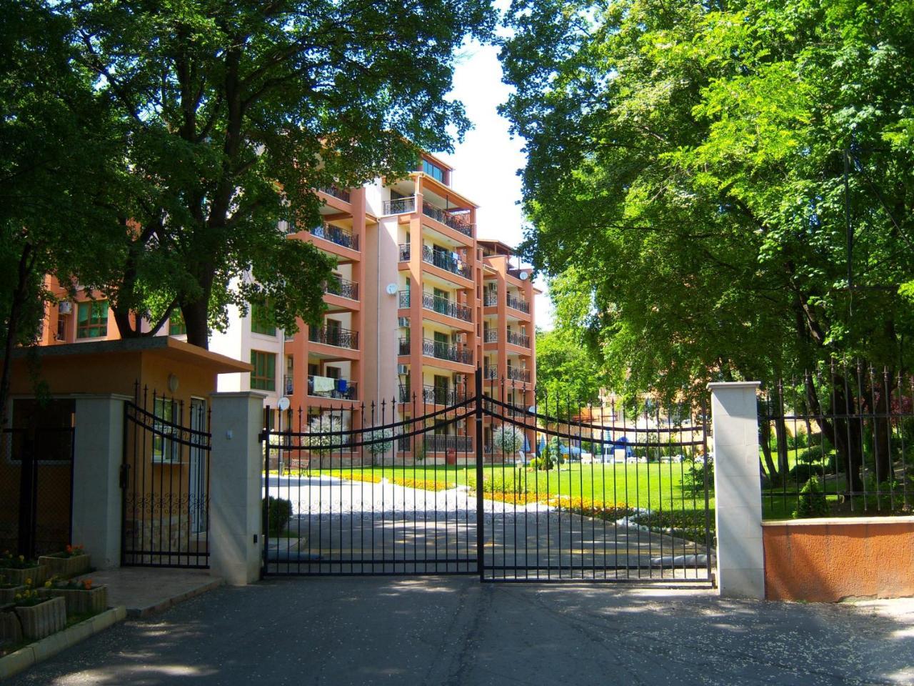 Sunrise Complex Apartments 골든샌드 외부 사진